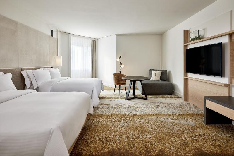 Grand Deluxe Twin Room image 1