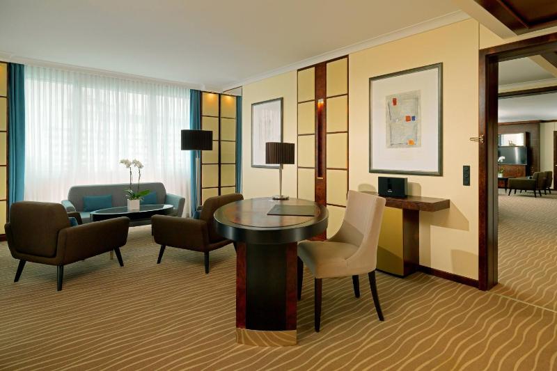Westin Suite, 1Bedroom, 1King image 1