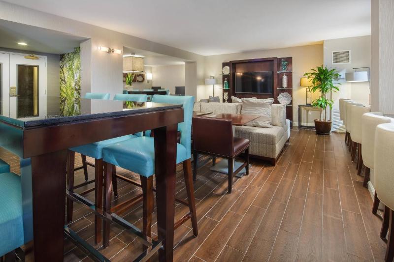 Guest King Room - Concierge Level image 4