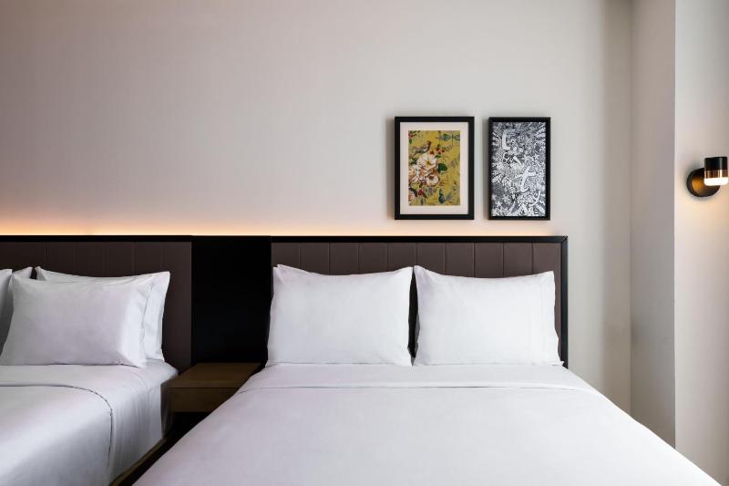 Standard Double Room with Two Double Beds image 4