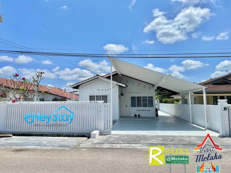 Klebang Villa 17Pax PrivateSwimmingPool TownArea by HeyStay Management - image 12