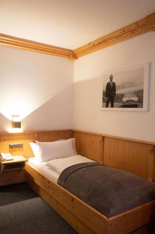 Standard Single Room image 2