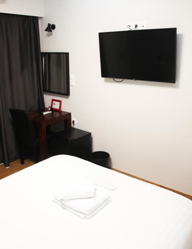 Large Double Room image 1