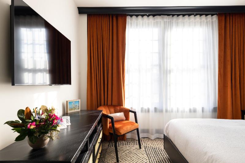 Superior Queen Room image 3