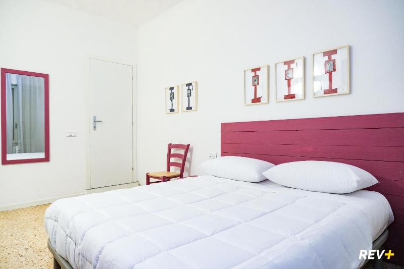 Lia Art Hotel - image 5