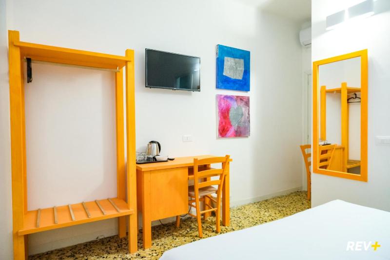 Lia Art Hotel - image 9