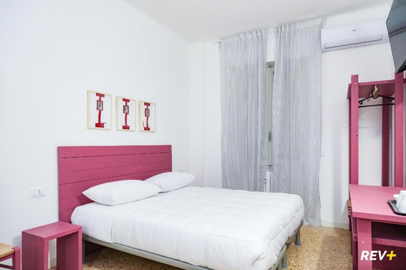 Lia Art Hotel - image 10