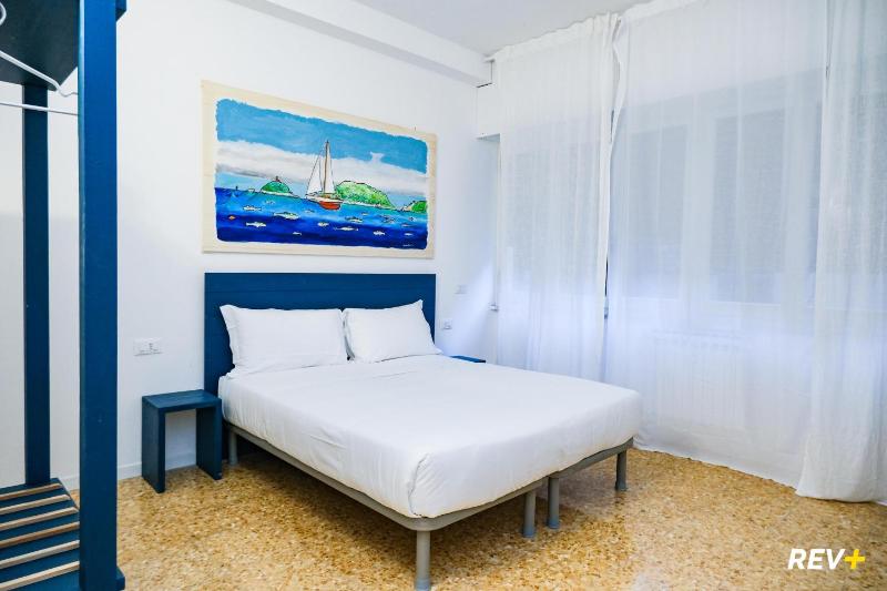 Lia Art Hotel - image 12