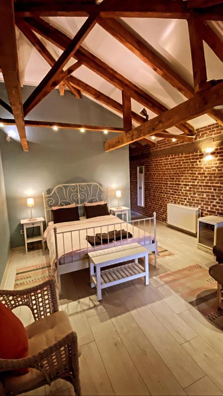 Deluxe Double Room with Garden View image 2