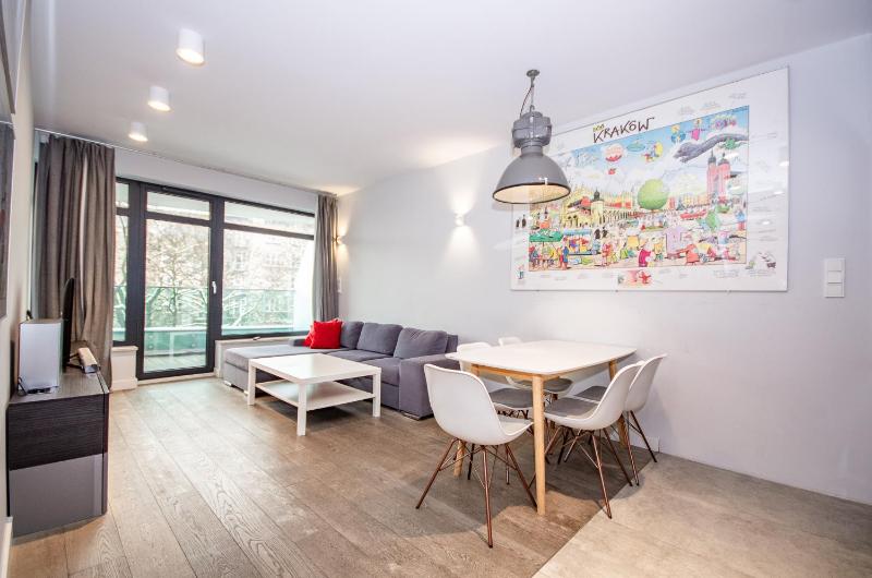 Two-Bedroom Apartment with Balcony and Air conditioning  image 1