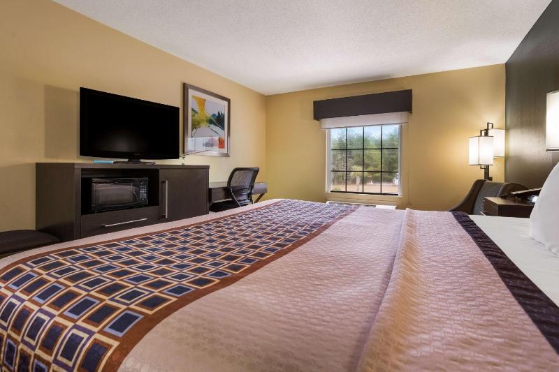 Deluxe King Room image 4