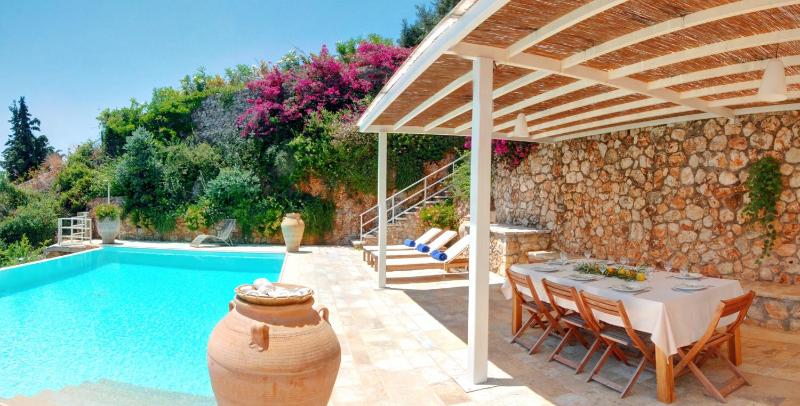 Villa image 1