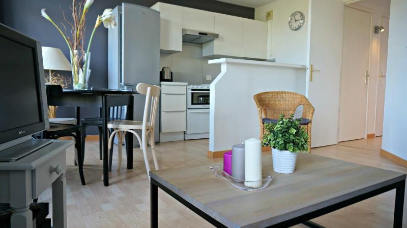 Little Suite - Jean - image 12