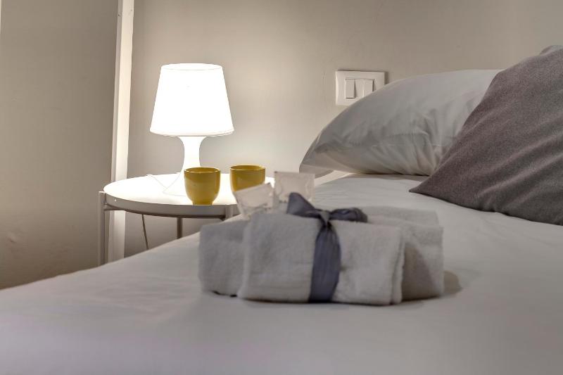 Cloe Apartment by Mamo Florence - image 7