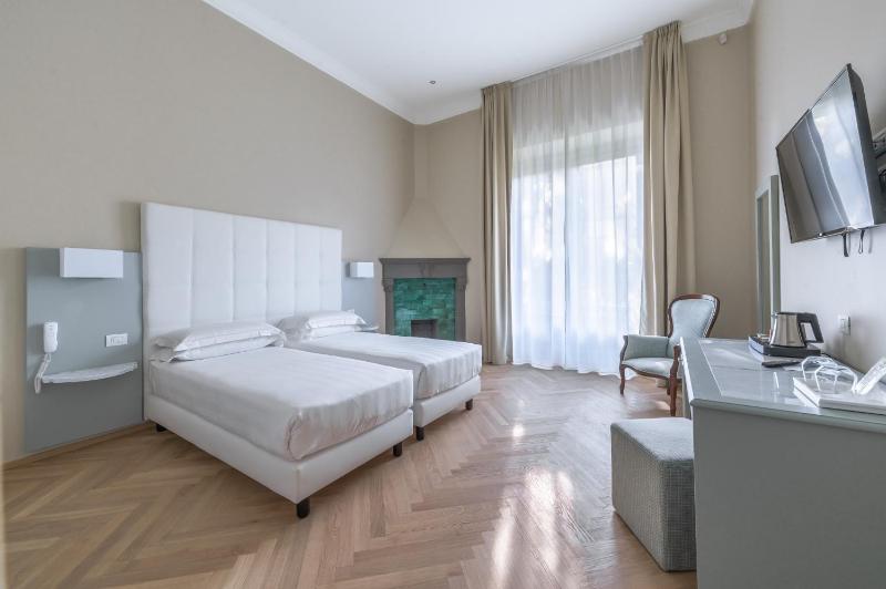 Superior Double or Twin Room with Garden View image 4