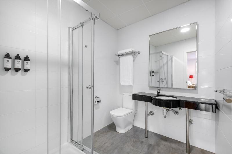 Studio Apartment image 4