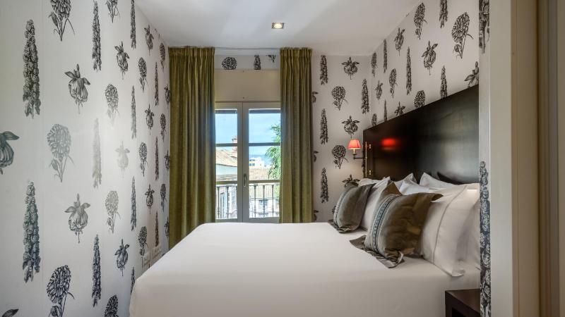 One-Bedroom Apartment image 1