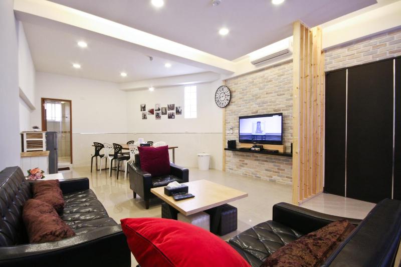 Q House - image 6