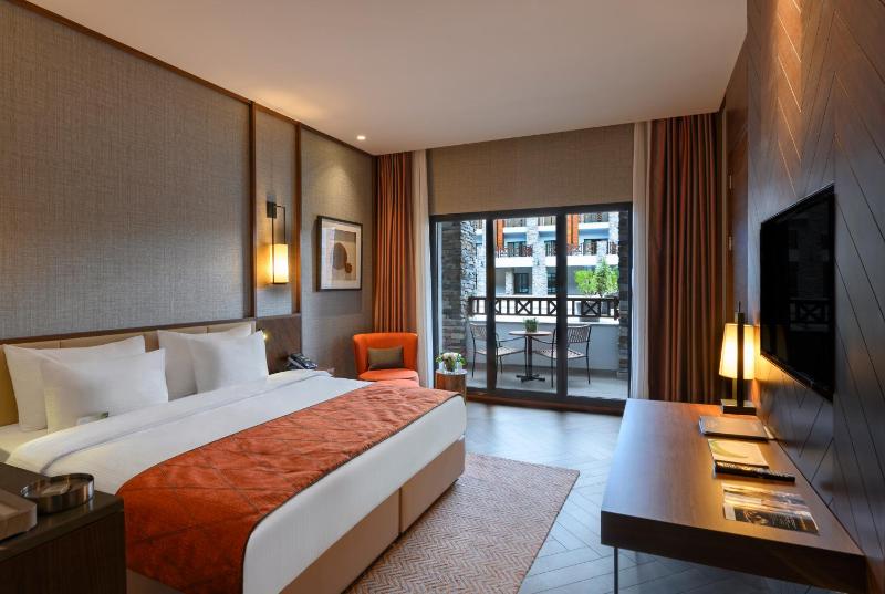 Deluxe Room with 2 Single Beds, Courtyard View image 3