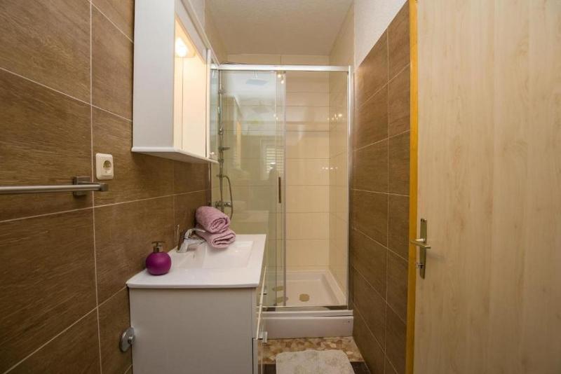 Apartment in Bol with sea view terrace air conditioning WiFi 5121-4 - image 16
