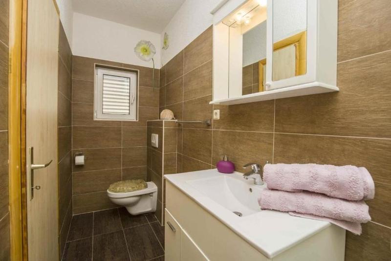 Apartment in Bol with sea view terrace air conditioning WiFi 5121-4 - image 32