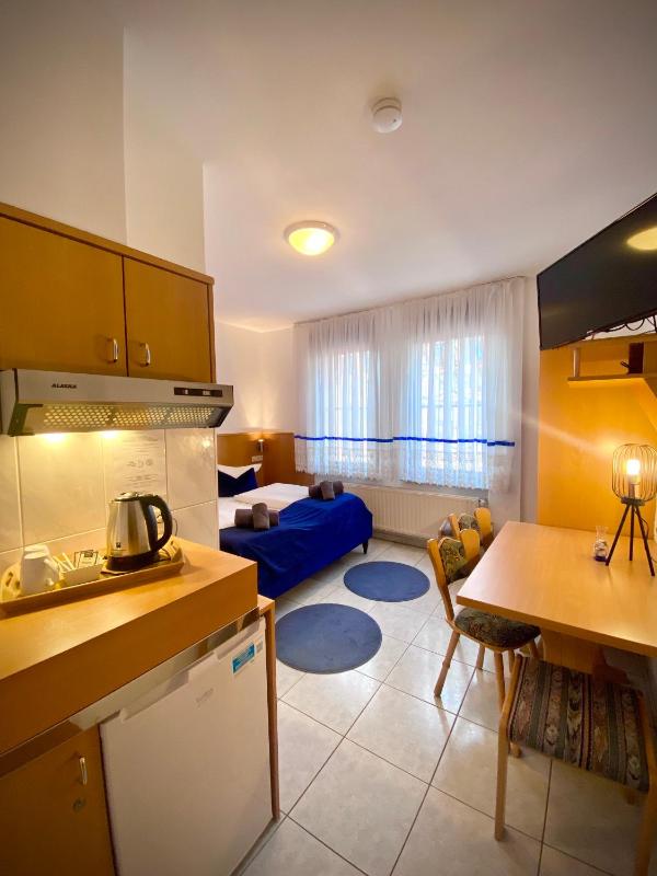Double Room image 1