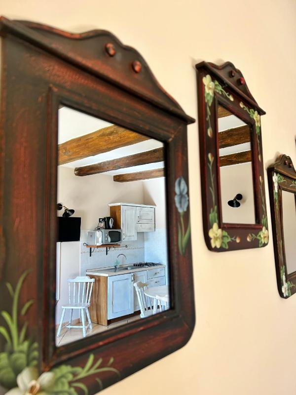 One-Bedroom Apartment image 3