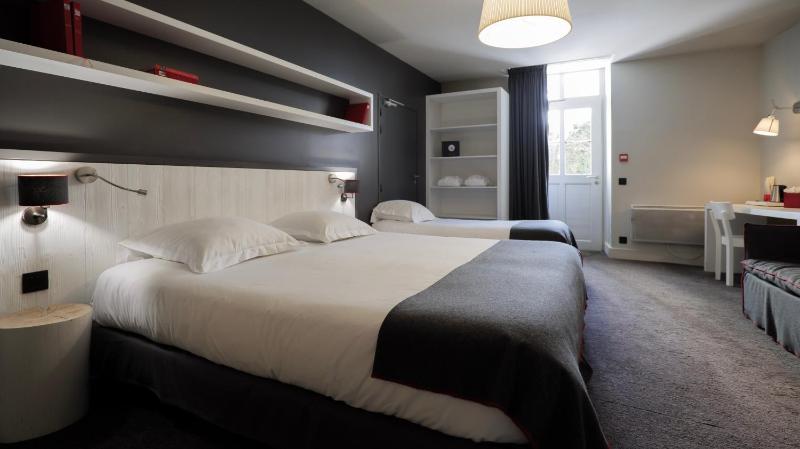 Superior Double Room image 4