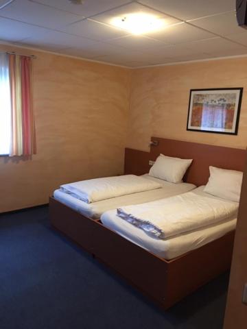 Double Room - Disability Access image 3