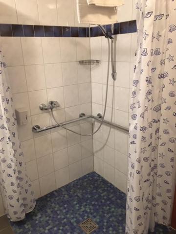 Double Room - Disability Access image 2