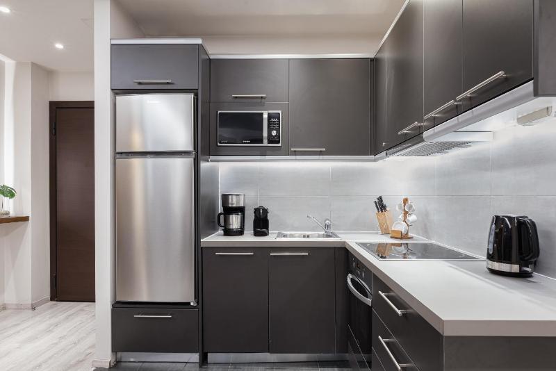 Acropolis Elegant Apartment - image 13