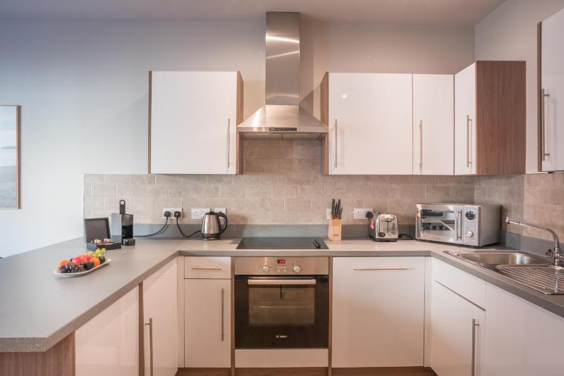 One-Bedroom Suite image 3