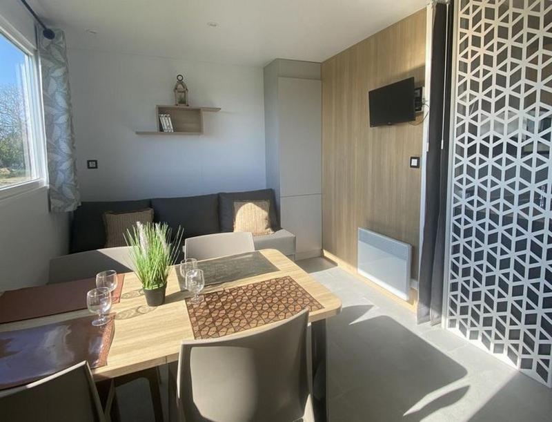Mobile Home image 4