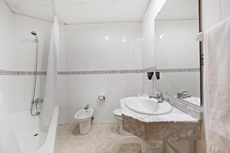 Single Room image 2