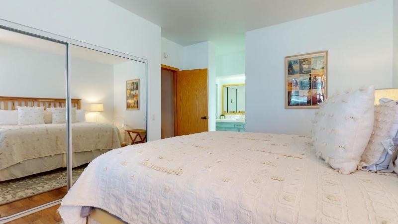 Snowcreek 887 Condo - image 3