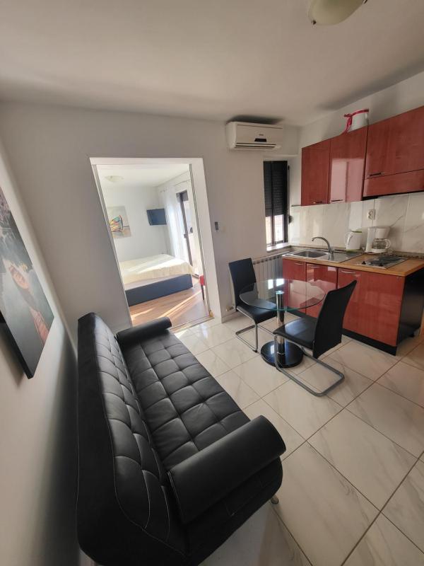 Apartment Stipe - image 24