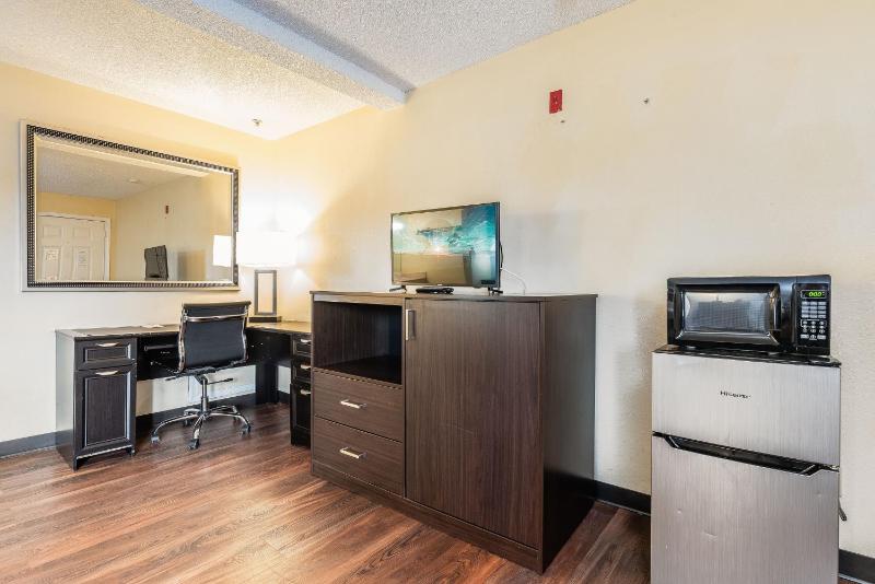 King Studio Suite - Non-Smoking image 4