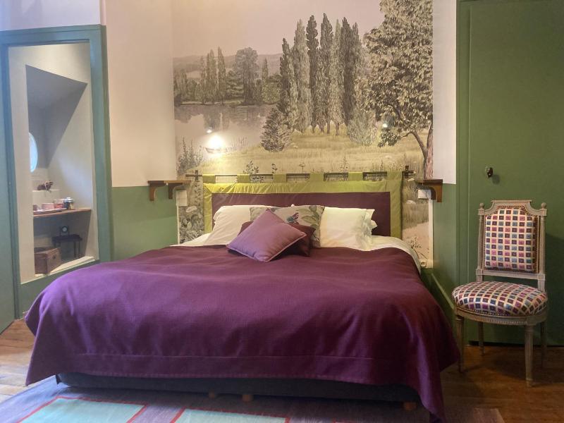 Superior Double Room with Extra Bed image 1