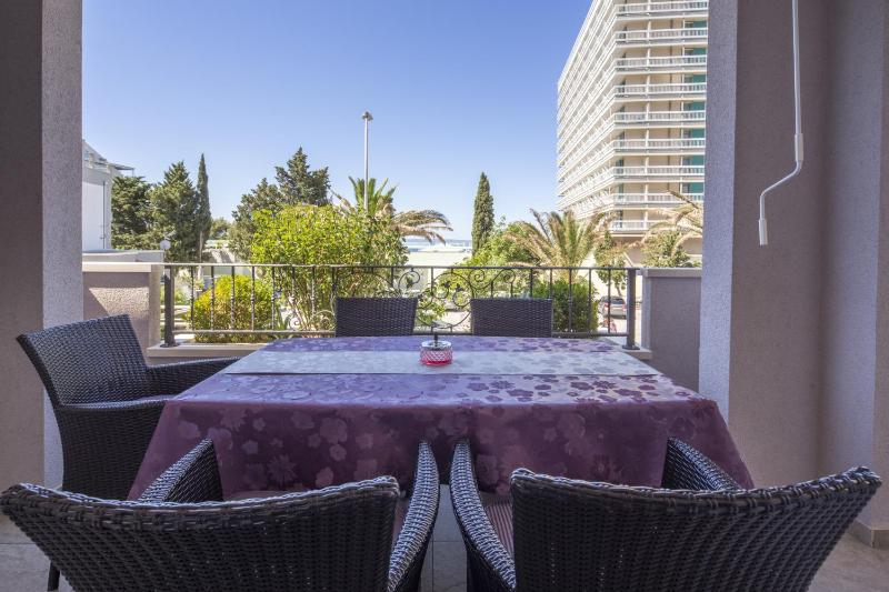 Apartments by the sea Makarska - 20587 - image 5