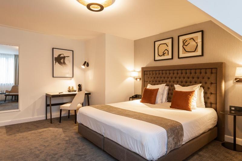 Classic Double or Twin Room image 1