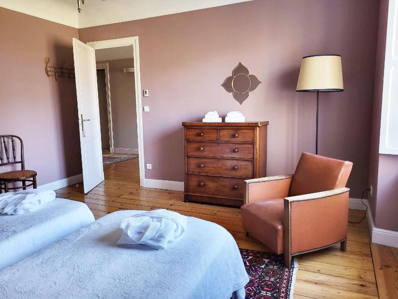 Five-Bedroom House image 1