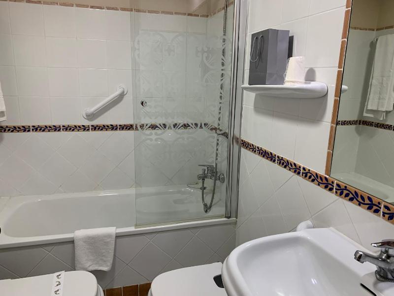 Double Room image 1