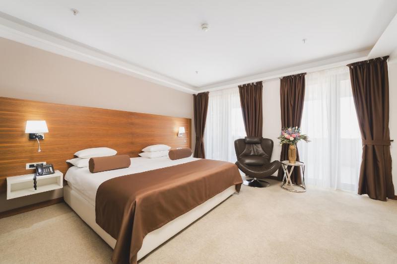   Special Offer - Superior Double or Twin Room image 3