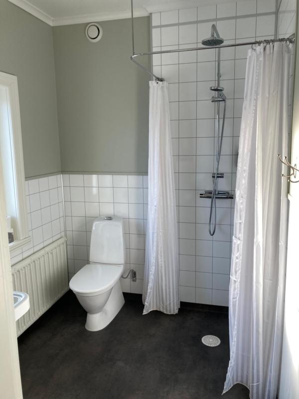 Single Room with Private Bathroom image 4