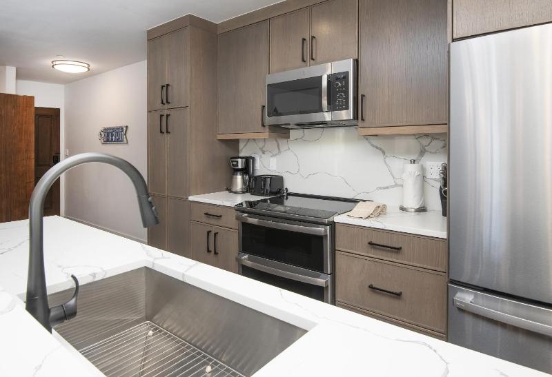 Townsend Place B202 Condo - image 13