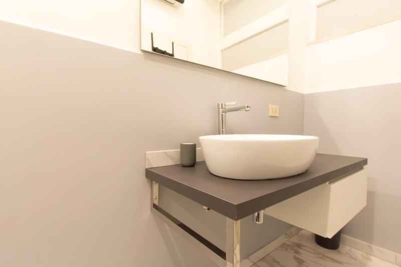 One-Bedroom Apartment image 3