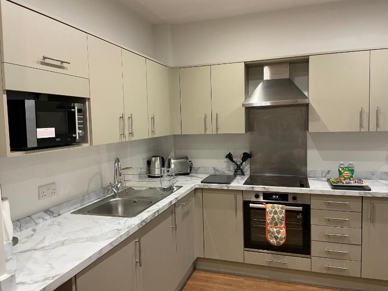 One-Bedroom Apartment image 1