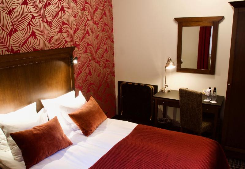 Classic Room image 2