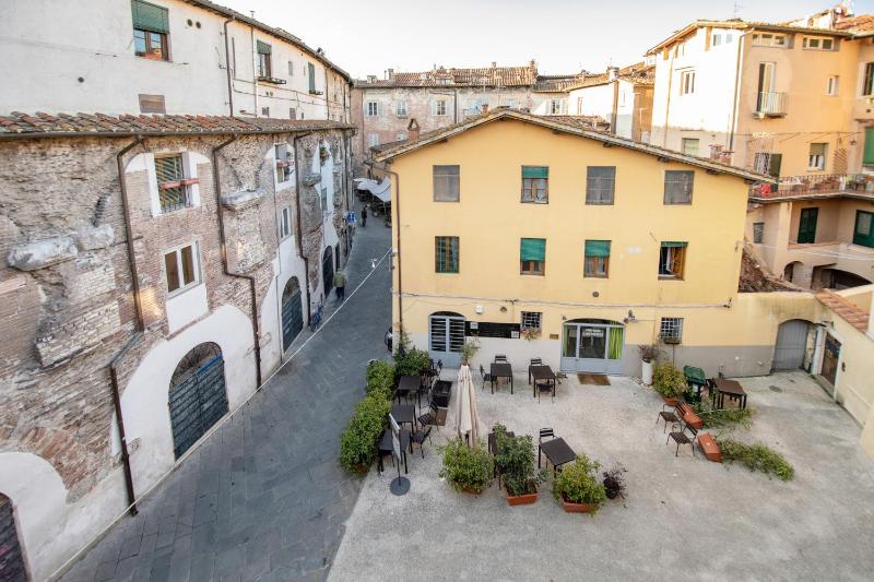 Sibilla Luxury Flat in center town - image 31