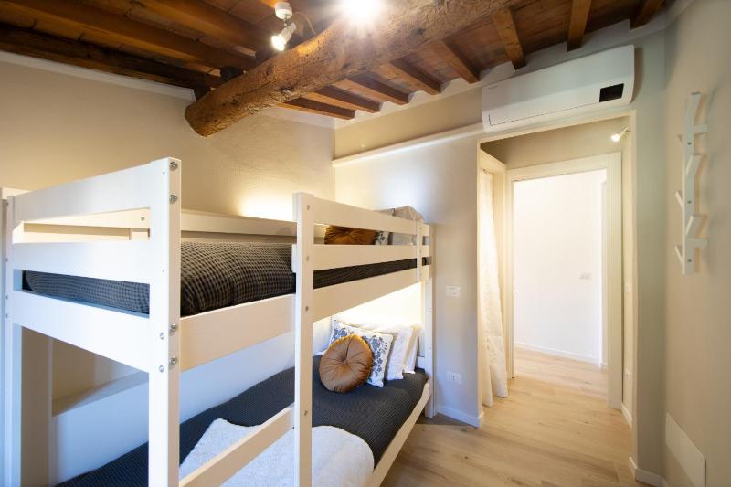 Sibilla Luxury Flat in center town - image 9